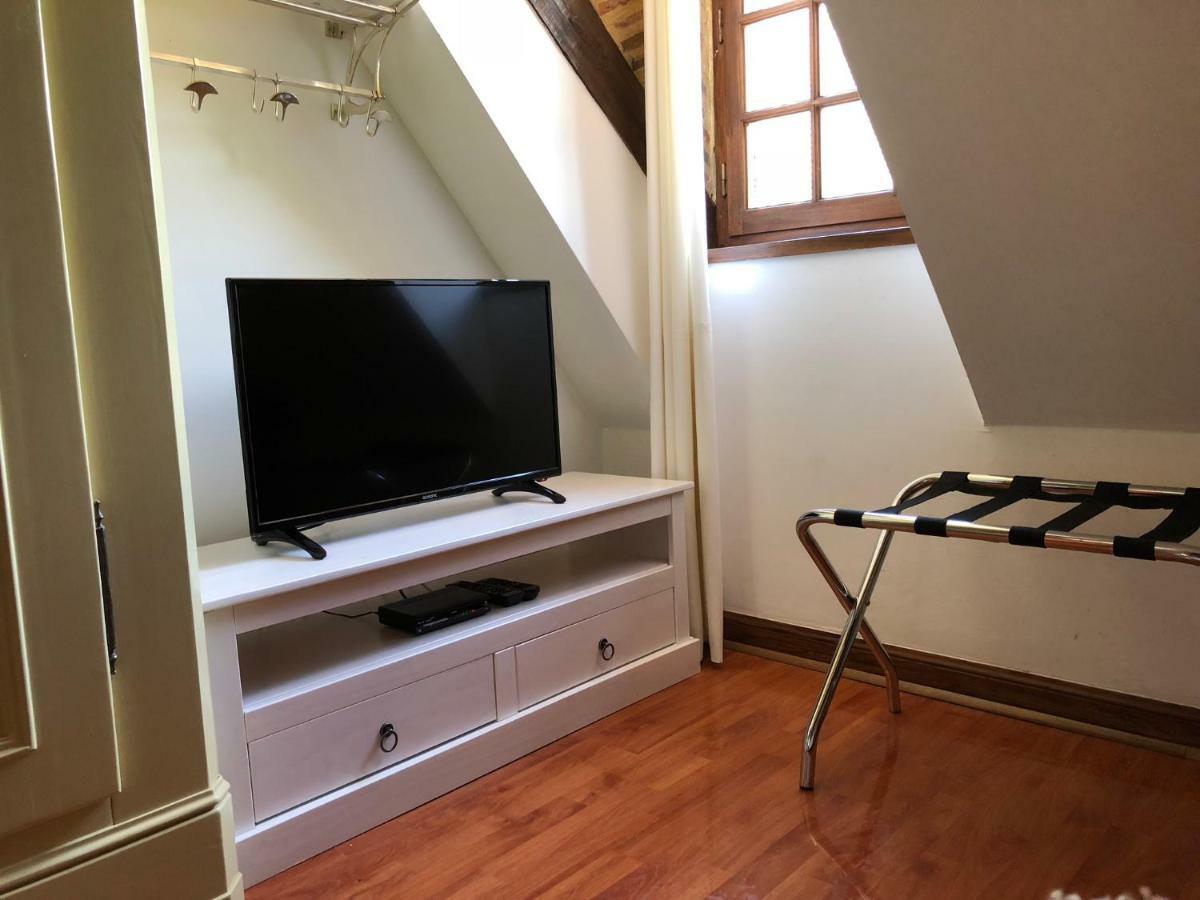 Le Noyer Residence B&B Льо Бюг Екстериор снимка